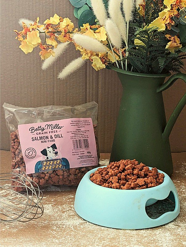 Betty Miller Grain Free Salmon & Dill Mini Paws 6x400g